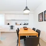 Stylish Apartment by Av. da Liberdade